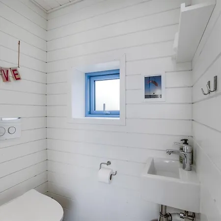 Ajvi - 250m From The Sea By Interhome *